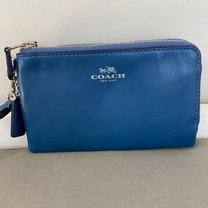 Coach wristlet, double pocket, blue leather